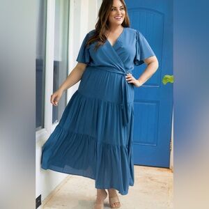 ⭐️LAST ONE/3X--Fully lined, tiered maxi dress